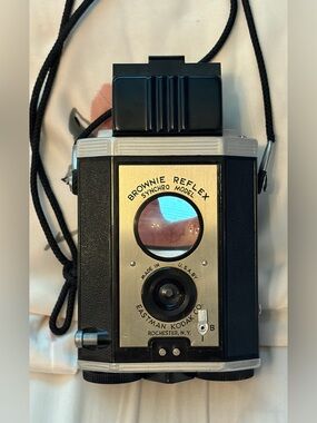 CLEANED / 1940s Eastman Kodak Brownie Reflex Synchro Model Camera
